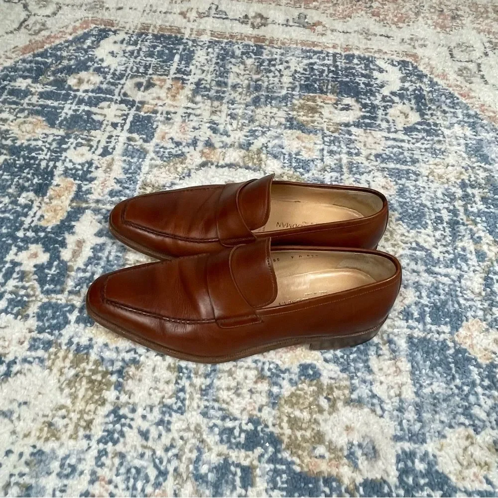 GRAVATI for Bergdorf Goodman Elegant Brown Leather Slip-On Loafers